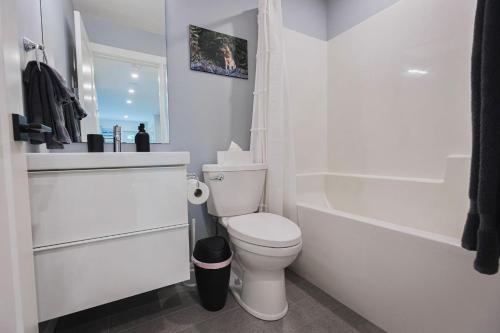 Float West Guest Suite in Ucluelet, Canada