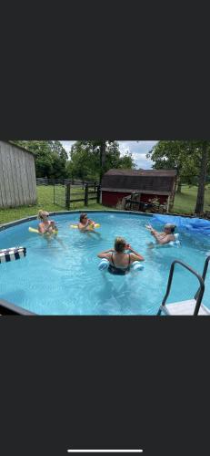 Country Roads cabin in Rugby (TN)