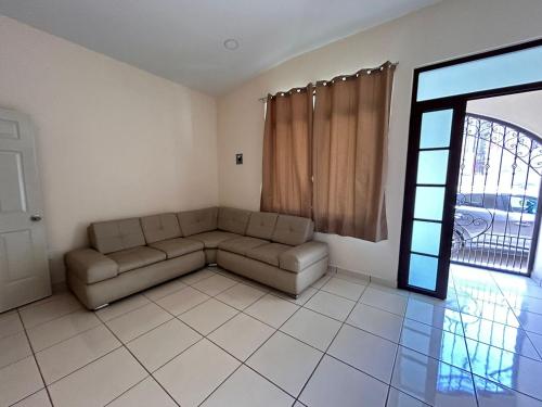 Casa Azul Quintero a 3 min del Parque Acuatico in Ixtapan de la Sal, Mexico