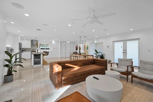 Villa Capri AVENTURA 4 bed in Miami, USA