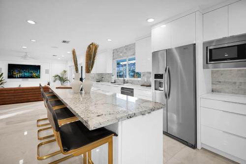 Villa Capri AVENTURA 4 bed in Miami, USA