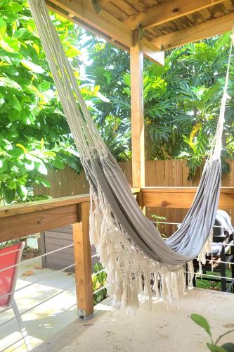 Terraza/balcón, Casita Almendro-Apartment With Heated Pool in San Germán