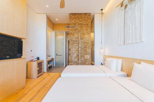 Manli Hotel Shanghai Pudong Airport Branch -Provide free shuttle buses to Pudong Airport and Disneyland