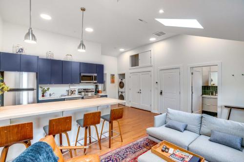 Downtown Hudson Apartment Walk to Cafes and River! in Hudson, USA