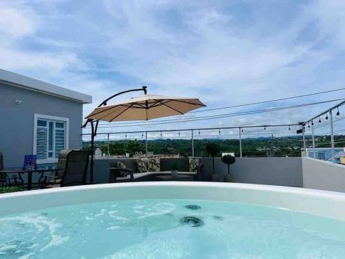 Apartment with private jacuzzi near Gozalandia Waterfall in San Sebastian