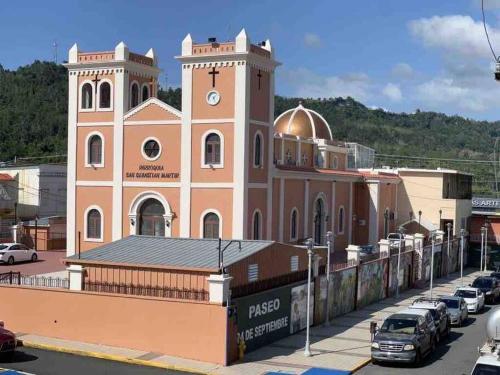 Apartment with private jacuzzi near Gozalandia Waterfall in San Sebastian