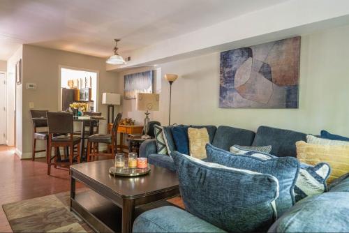 Magnificent 2 Bedrooms and 2 Baths in Charlotte, USA
