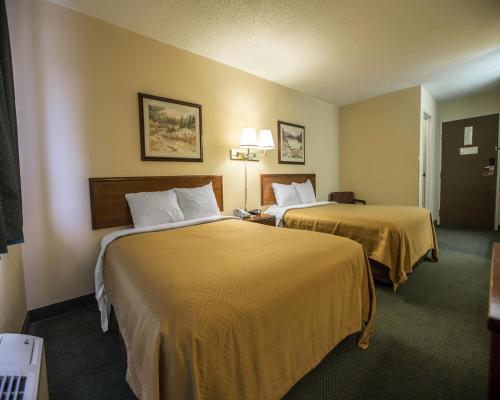 Queen Room with Two Queen Beds - Non-Smoking