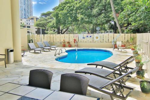 Aqua Aloha Surf Waikiki - image 11