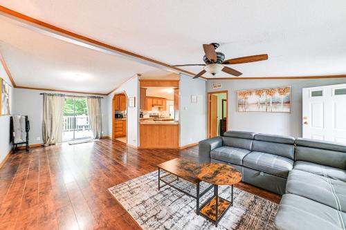 Kuttawa Vacation Rental with Smart TV, Near Marinas! in Kuttawa, USA
