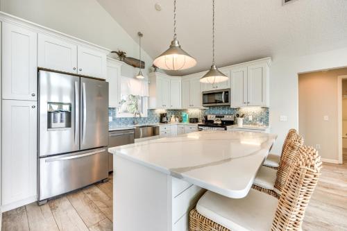 Oceanfront Ponte Vedra Beach Home with Deck and Views! in Ponte Vedra Beach, USA