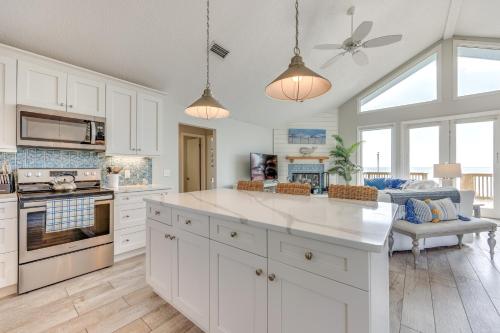 Oceanfront Ponte Vedra Beach Home with Deck and Views! in Ponte Vedra Beach, USA