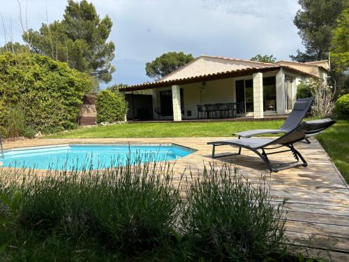 Villa de vacances nichée dans la Garrigues, à 10 minutes d'Avignon - Location, gîte - Villeneuve-lès-Avignon