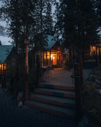 Emerald Lake Lodge