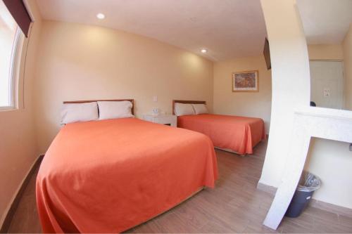 Double Room with Two Double Beds image 4