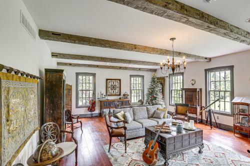 Spacious and Historic Cabin in New Haven with Pond!