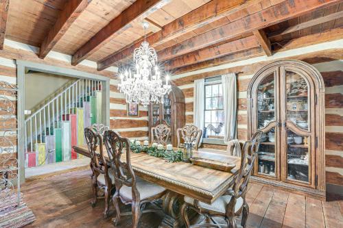 Spacious & Historic Cabin in New Haven w/ Pond! in Ņūhavena (MO)