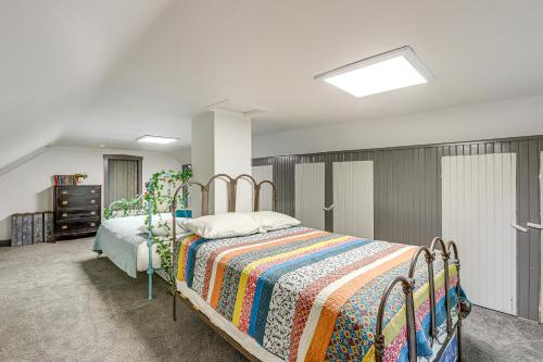 Spacious and Historic Cabin in New Haven with Pond!