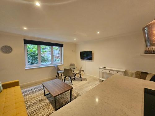 St Paul's London Apartments - image 6