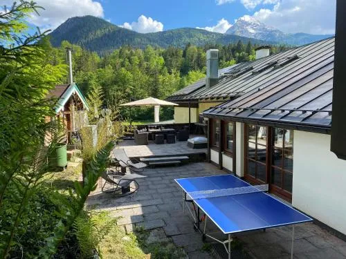 Apartment Alpenblick Watzmann-Kehlstein - TOP Lage im Berchtesgadener Land I bis zu 8 Personen I große Terrasse mit Blick auf die Berge I Smart TV I Billiard I WLAN I kostenloser Parkplatz in Bischofswiesen, Deutschland