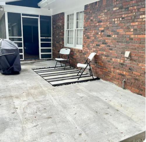 Queen Suite - Indoor Hot Tub - WiFi in Sandtown-Délkelet-Atlanta
