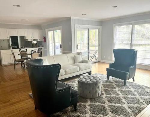 Queen Suite - Indoor Hot Tub - WiFi in Sandtown-Délkelet-Atlanta