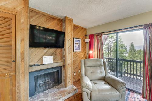 Ski-InandSki-Out Angel Fire Condo with Mountain Views in Angel Fire, USA