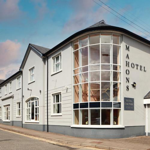 Mahon's Hotel - image 8