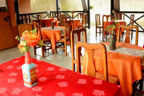 מסעדה, Gorilla African Guest House in אנטבה