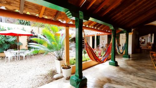 Hotel Nieto Mompox Riverfront (HOTEL NIETO MOMPOX, ubicado en el corazon del centro historico, frente al rio magdalena en zona de m) in มองโปส