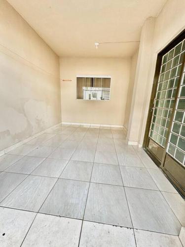 Imóvel central! (Imovel central!) near Romeu Zema repülőtér