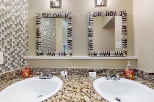 Blanco's Bay Blanco's Bay