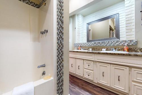 Blanco's Bay Blanco's Bay