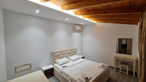 Two-Bedroom Villa image 4