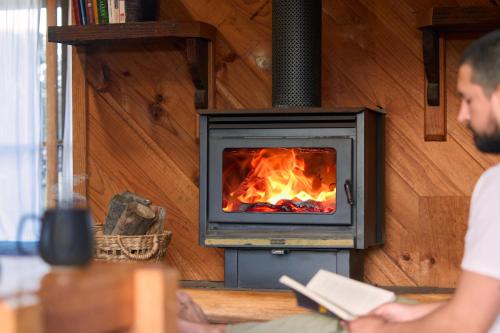 Rustic by the sea ~ a timeless holiday retreat!