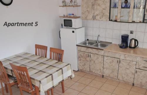 Apartments with WiFi Lopar Rab - 14804 - image 7