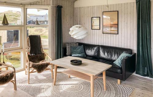  Cozy Home In Hvide Sande With Wifi in Bjerregård