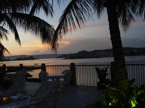 편의 시설/서비스, Peten Esplendido in 플로레스