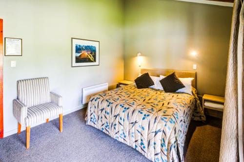 2 bedrooms, 3 beds
