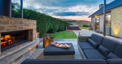 Three Peaks, Queenstown - Spa Pool & Outdoor Fire