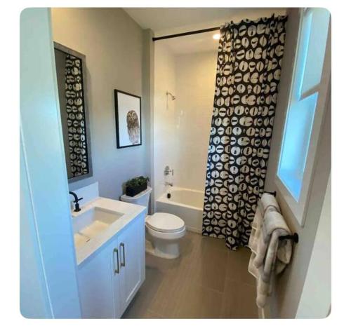 Luxury MDR 1bd/1ba w/ patio pool view, spa, gym thumb 2