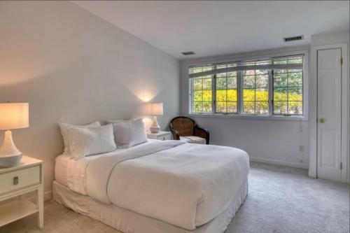 Luxurious 3BR 3 Baths Cottage in East Hamptons in East Hampton, USA