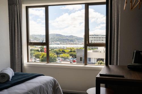 Twin Room Ensuite - Harbour view
