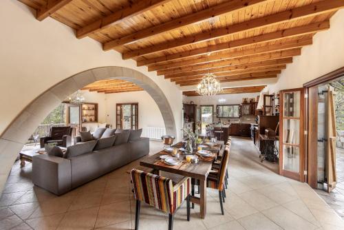 設施, Troodos Mature Pine Chalet in 佩多拉斯