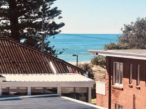 Ocean View dreaming, metres to the beach!