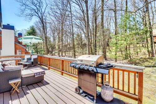 Townhome on Big Boulder Mountain Walk to Lake! in Lake Harmony, USA