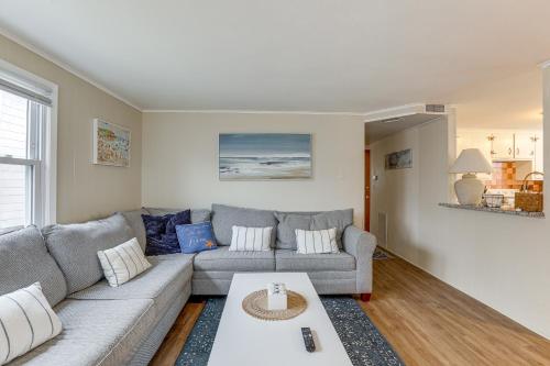 Pet-Friendly Long Beach Island Home Walk to Beach in Long Beach, USA