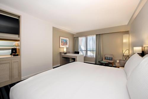 DoubleTree by Hilton Esplanade Darwin in Darwin