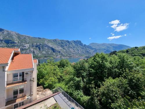 M apartman in Prcanj