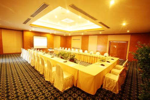 Meeting room / ballrooms, Thumrin Thana Hotel in Trang